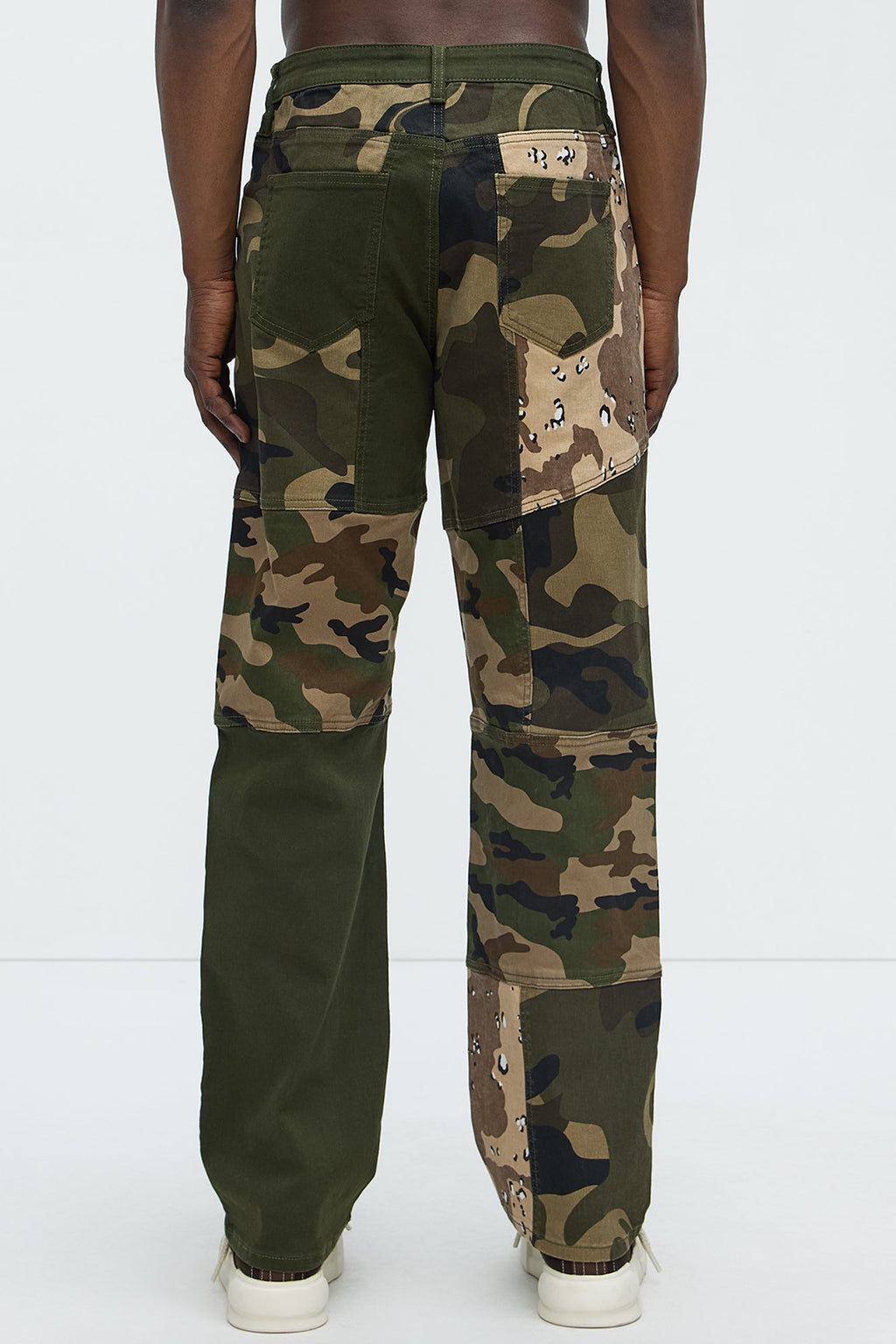 https://cdn.shopify.com/s/files/1/0293/9277/files/04-04-25_S7_69_ZDF01T510038_Camouflage_CZ_DJ_14-01-56_72734_PXF.jpg?v=1744153983