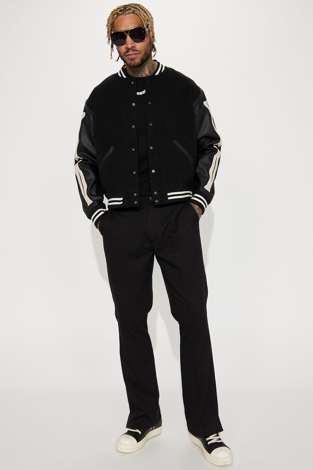 https://cdn.shopify.com/s/files/1/0293/9277/files/06-15-23Studio6_TK_DJ_11-41-16_34_FNMK014_Black_3867_SG.jpg?v=1739387799