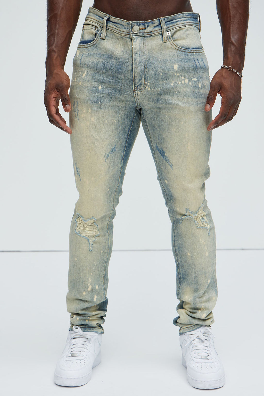 https://cdn.shopify.com/s/files/1/0293/9277/files/07-24-24_S7_17_GFROB_MediumWash_ID_DJ_09-56-41_53448_TT.jpg?v=1722270973