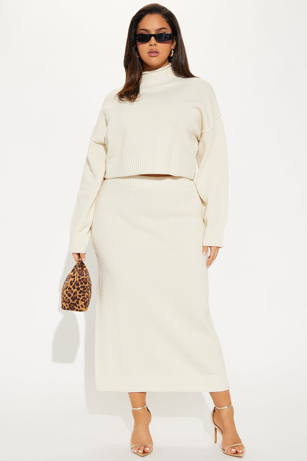 https://cdn.shopify.com/s/files/1/0293/9277/files/08-09-24_S3_55_DZ24F708SET_Cream_AZ_SS_14-47-42_PLUS_48870_PXF.jpg?v=1723499786