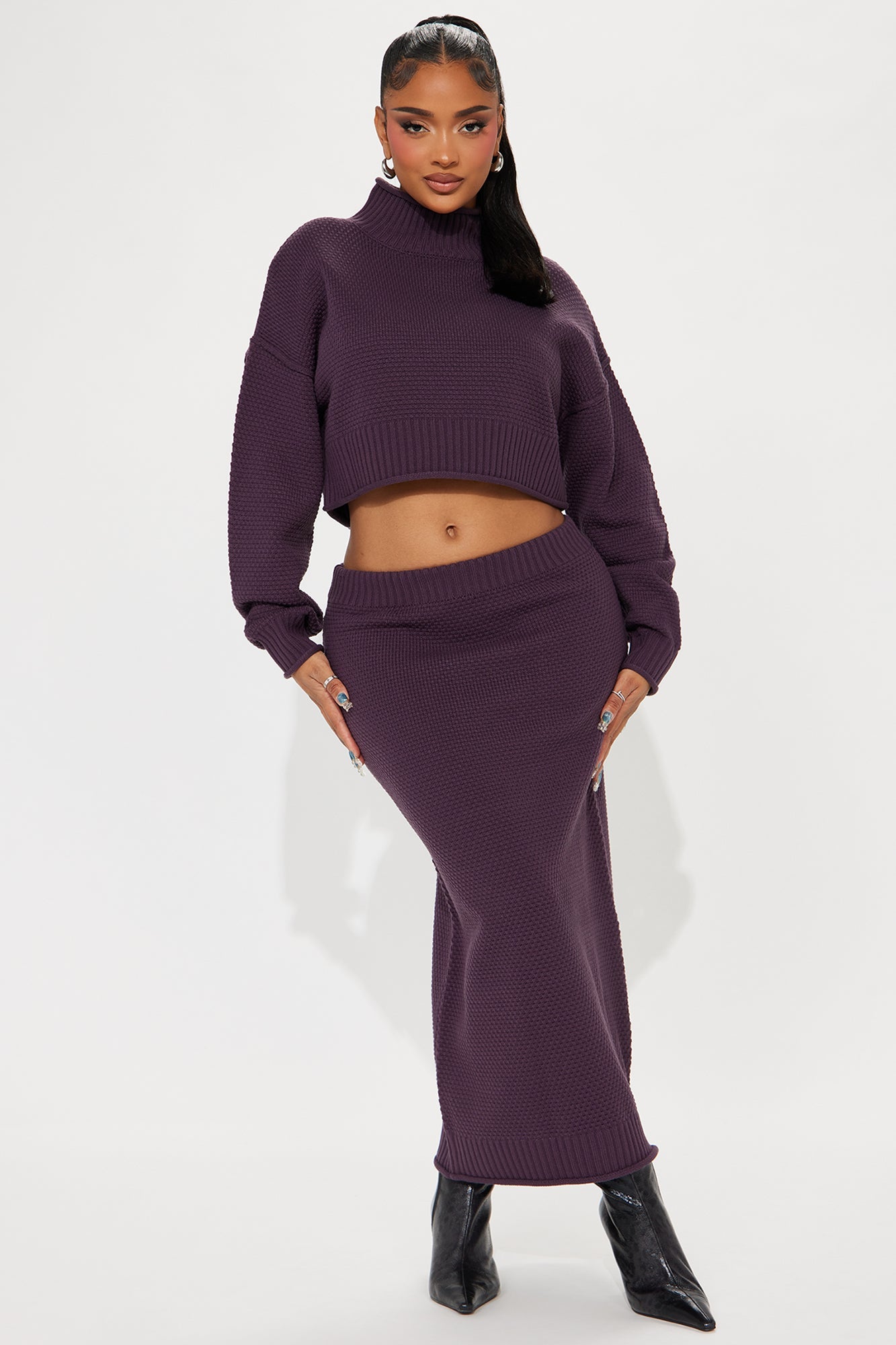 https://cdn.shopify.com/s/files/1/0293/9277/files/08-12-24_S8_40_DZ24F708SET_Eggplant_AZ_PC_14-01-47_8480_PXF.jpg?v=1723573685