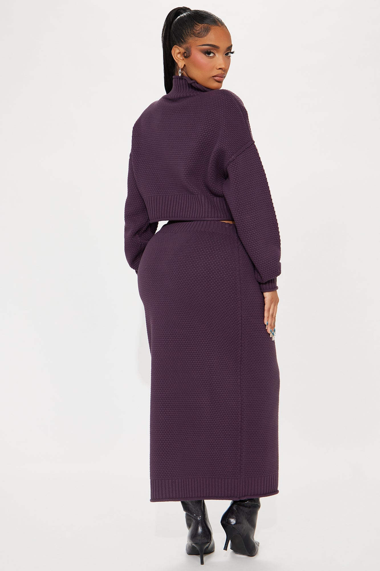 https://cdn.shopify.com/s/files/1/0293/9277/files/08-12-24_S8_40_DZ24F708SET_Eggplant_AZ_PC_14-02-08_8486_PXF.jpg?v=1723573685