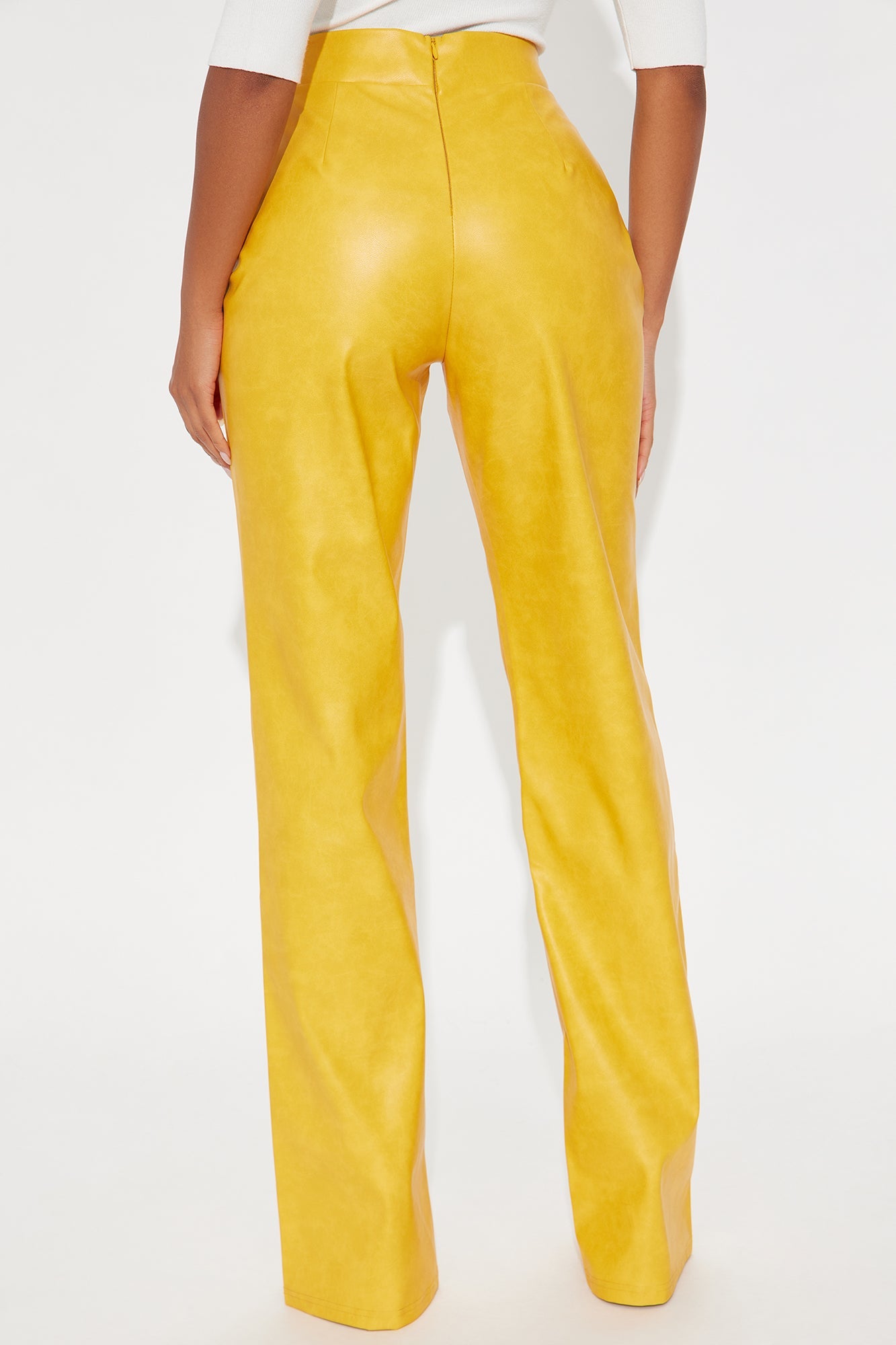 https://cdn.shopify.com/s/files/1/0293/9277/files/09-18-25_S6PM_140_CAP10413_Mustard_ZSR_HY_JS_19-06-34_160585_PXF.jpg?v=1758398640