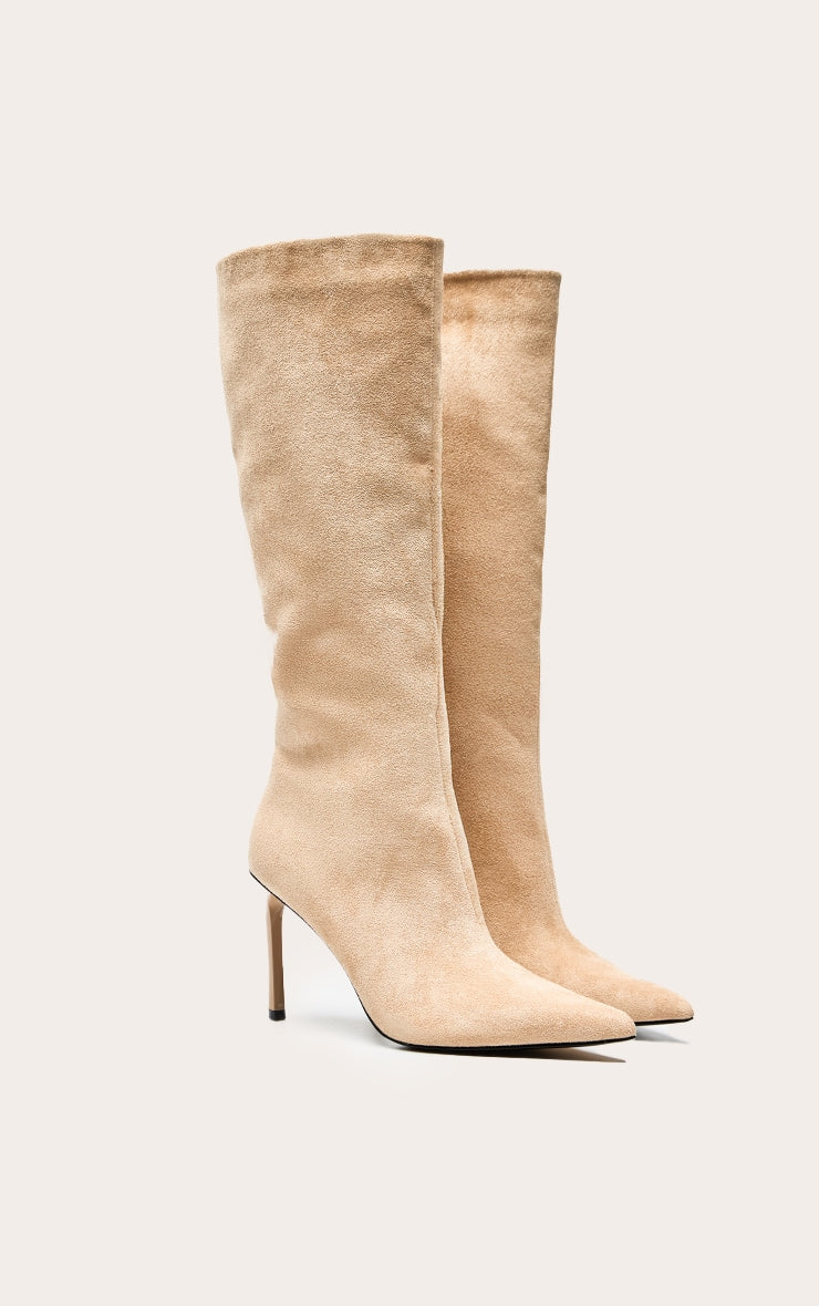 https://cdn-img.prettylittlething.com/0/c/7/d/0c7d1f44a596be4e97de44bed38e497ab1b8e99c_CNP0030_3_sand_faux_suede_knee_high_stiletto_heeled_boot.jpg