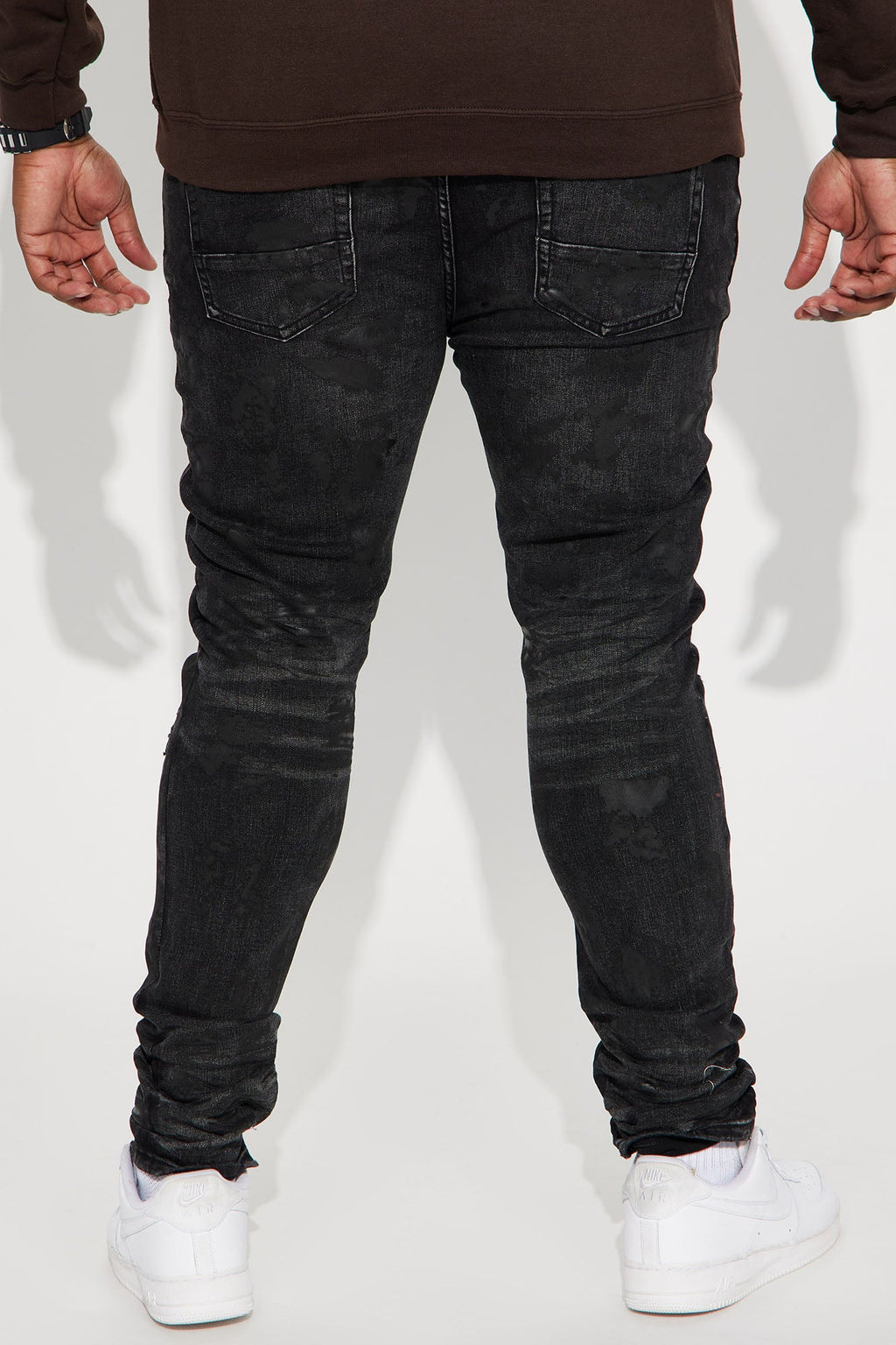 https://cdn.shopify.com/s/files/1/0293/9277/products/12-13-22Studio5_RT_RL_14-56-33_90_URTH_Black_8035_PLUS_SG.jpg?v=1671054266