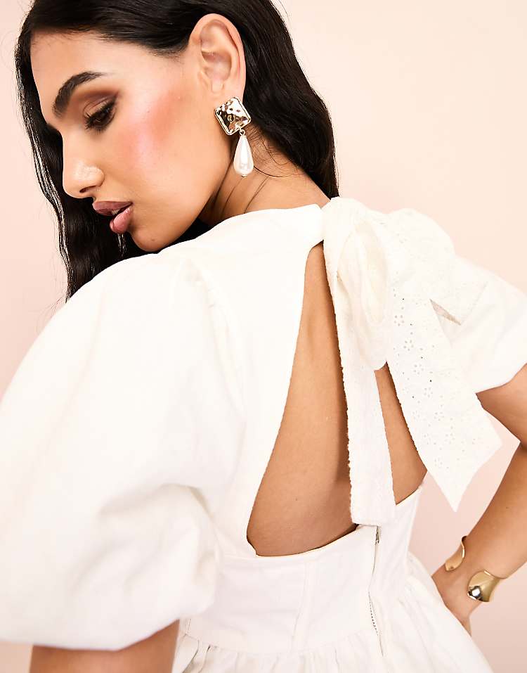 https://images.asos-media.com/products/asos-luxe-puff-sleeve-corsetted-mini-skater-dress-in-white-denim/205769599-4?$n_750w$&wid=750&fit=constrain