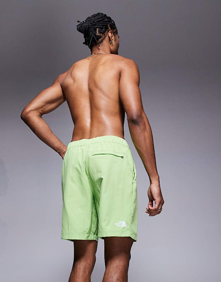 https://images.asos-media.com/products/the-north-face-w-logo-swimming-shorts-in-green/207687141-2?$n_750w$&wid=750&fit=constrain