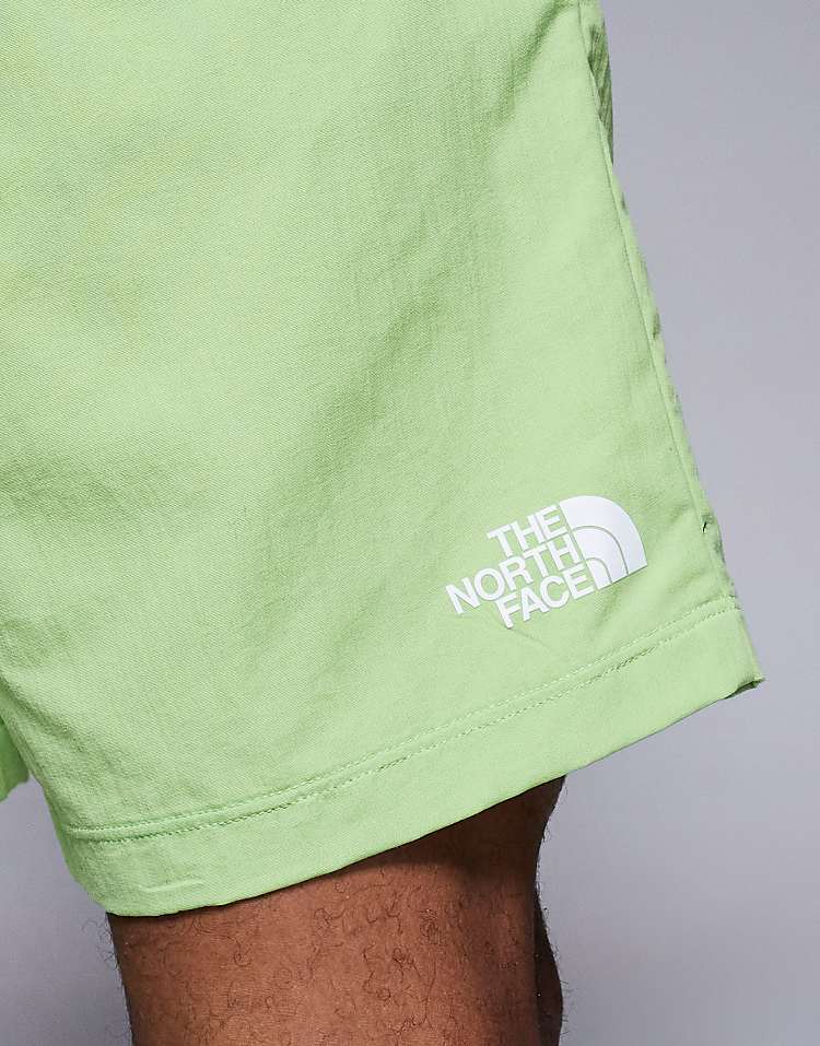 https://images.asos-media.com/products/the-north-face-w-logo-swimming-shorts-in-green/207687141-3?$n_750w$&wid=750&fit=constrain