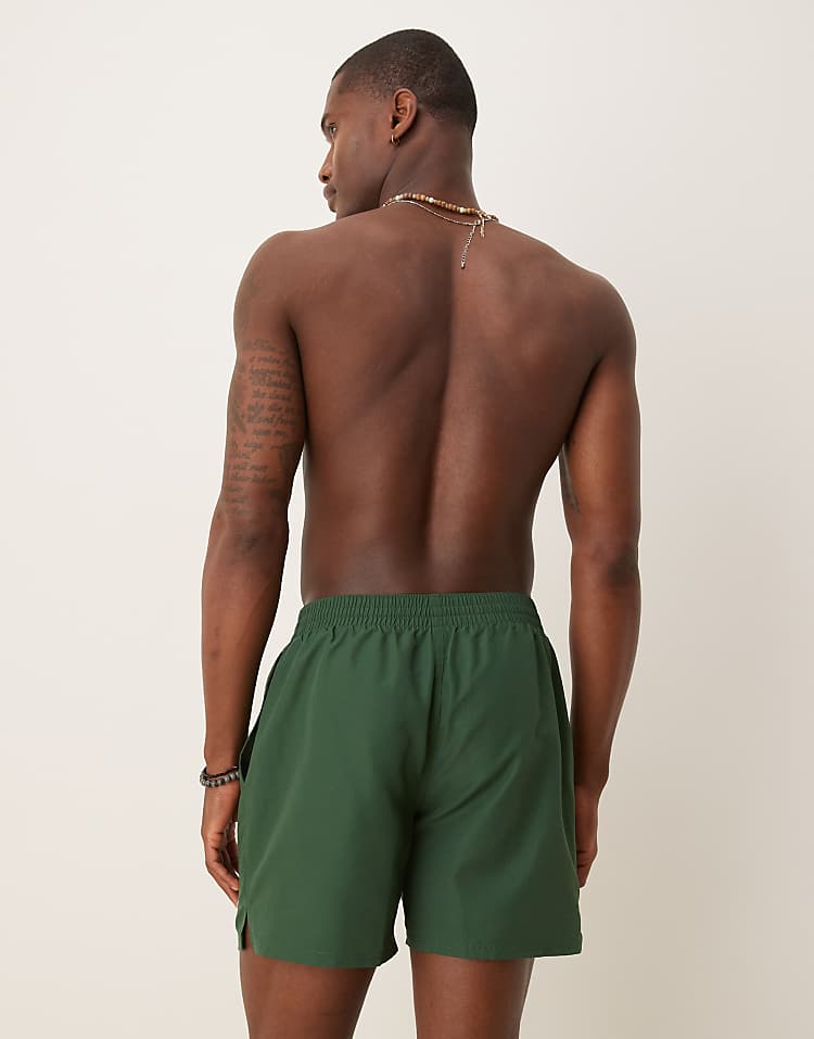 https://images.asos-media.com/products/nike-5-inch-volley-swim-shorts-in-green/207808106-4?$n_750w$&wid=750&fit=constrain