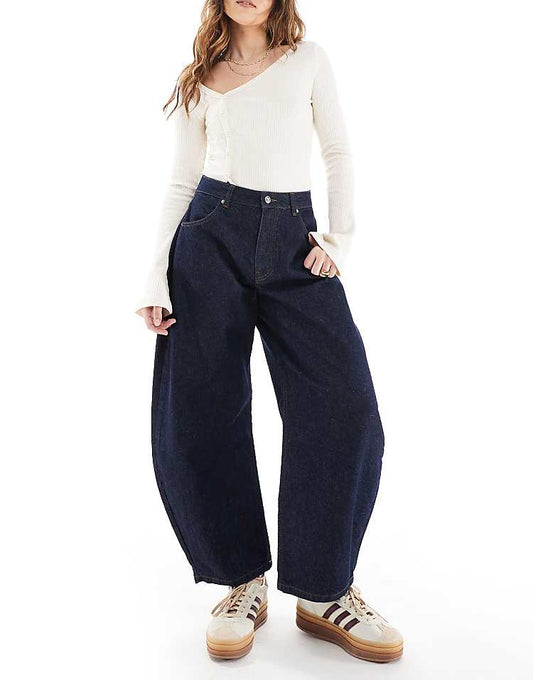 https://images.asos-media.com/products/miss-selfridge-barrel-leg-jean-in-mid-blue/207945499-1-midblue?$n_750w$&wid=750&fit=constrain