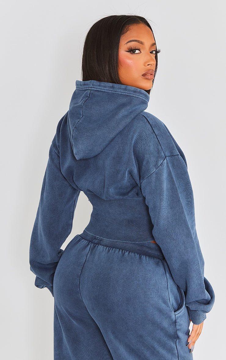 https://cdn-img.prettylittlething.com/8/3/8/9/838924f26faa477d2365187efa9974f2f1b77468_cnf9900_2.jpg