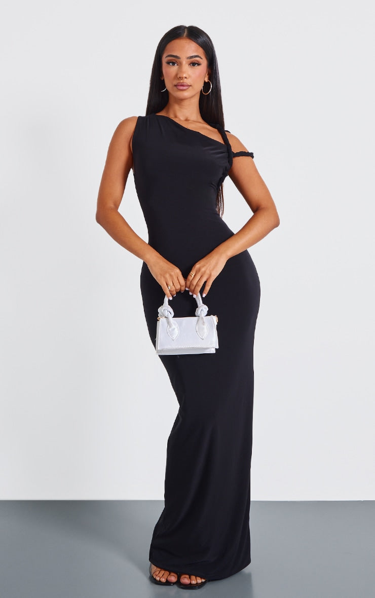 https://cdn-img.prettylittlething.com/8/f/e/e/8feea3aa4a55e275353afd6abb98e8f1bd0a3c96_cnk4393_1.jpg