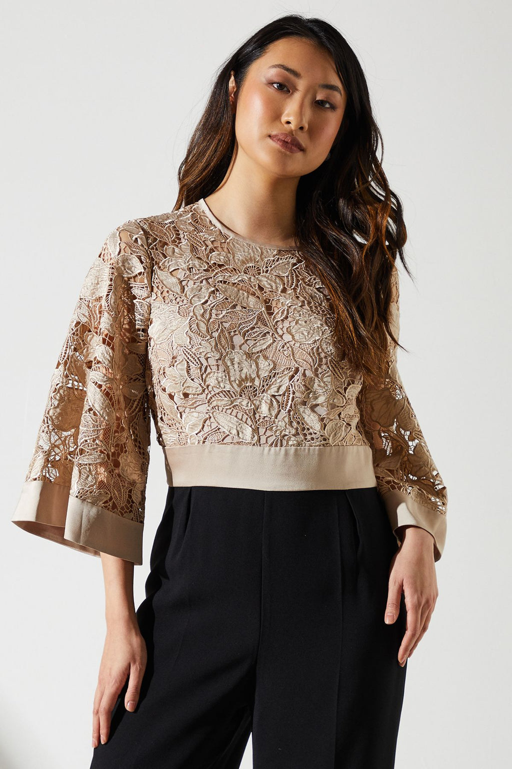 https://mediahub.prettylittlething.com/bcc09974_champagne_xl_3