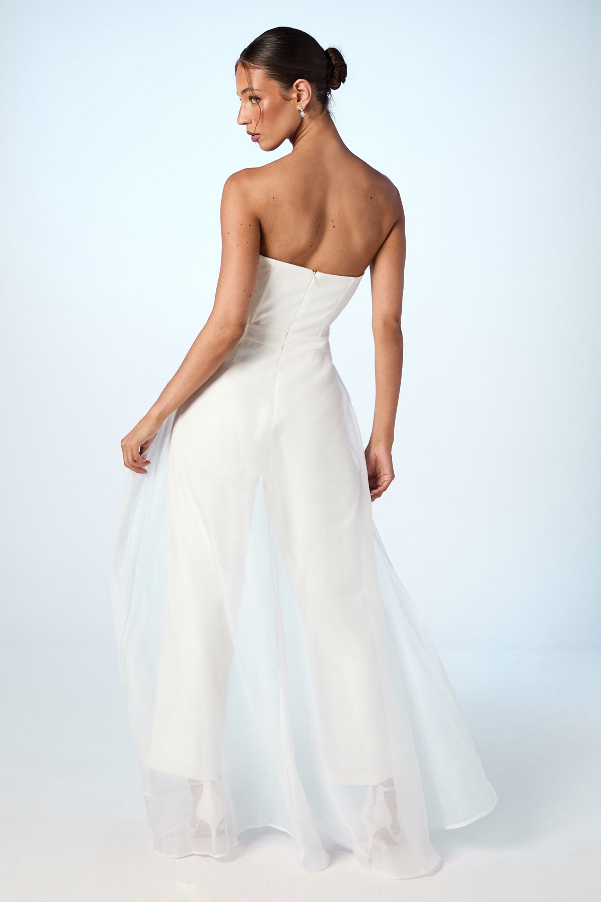 https://mediahub.prettylittlething.com/bcc10177_ivory_xl_2
