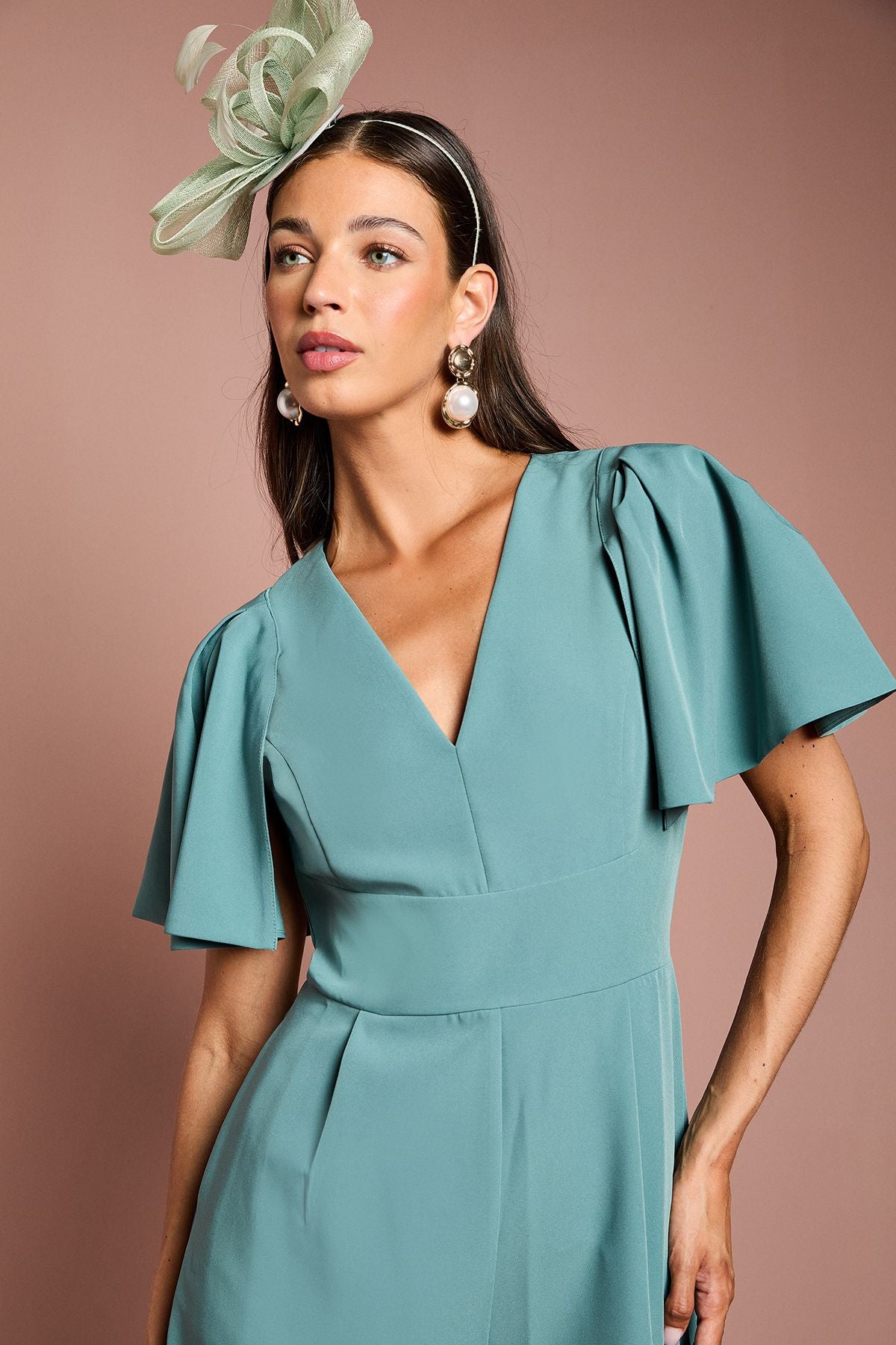 https://mediahub.prettylittlething.com/bcc10416_sage_xl_2
