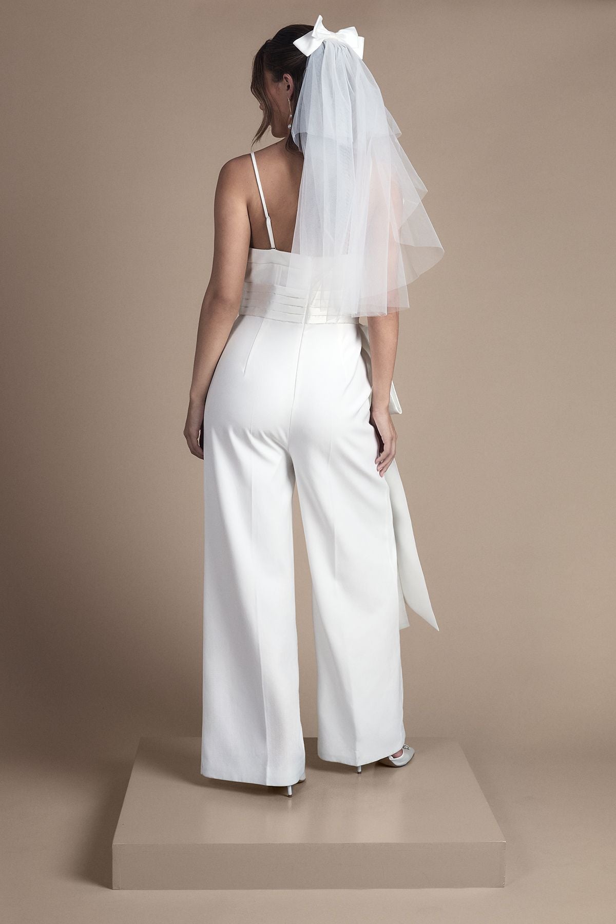 https://mediahub.prettylittlething.com/bcc11591_ivory_xl_2