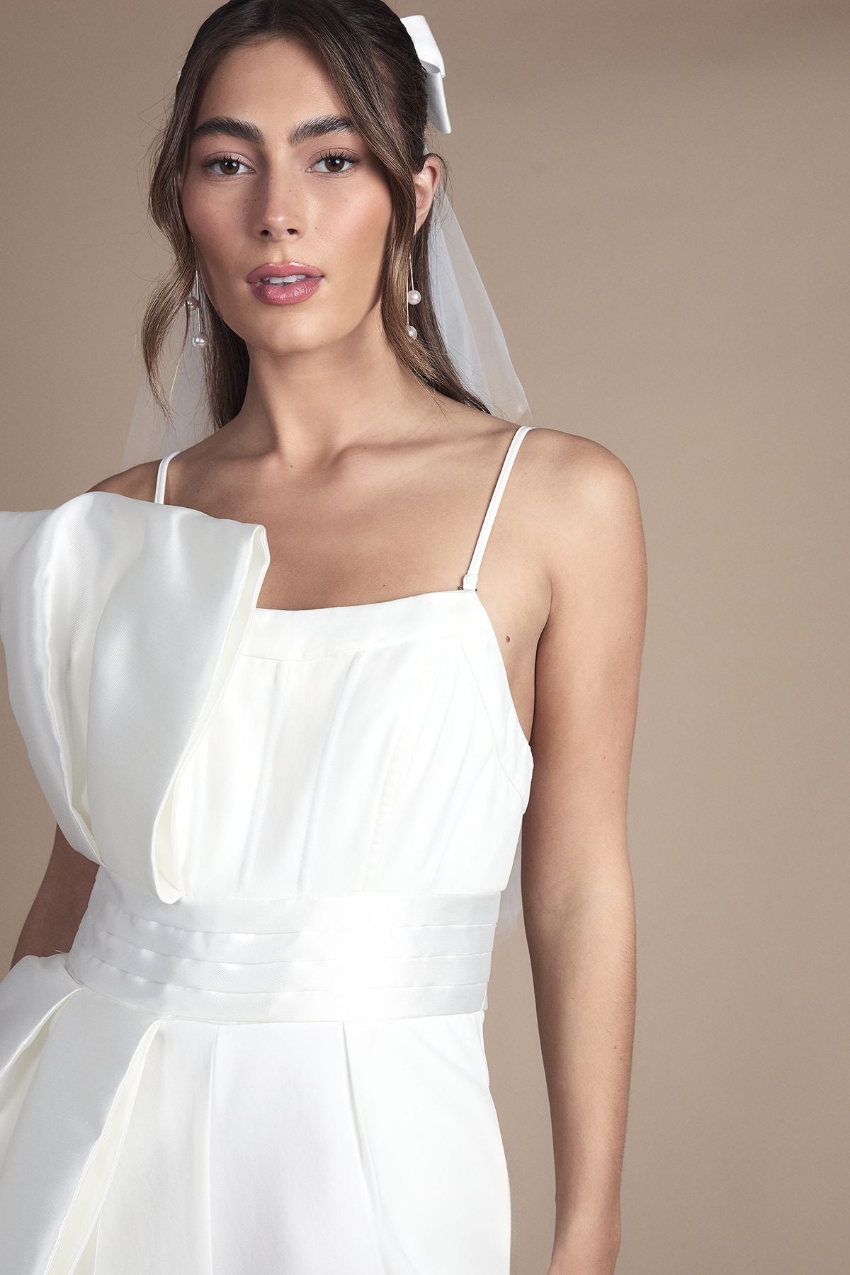 https://mediahub.prettylittlething.com/bcc11591_ivory_xl_3