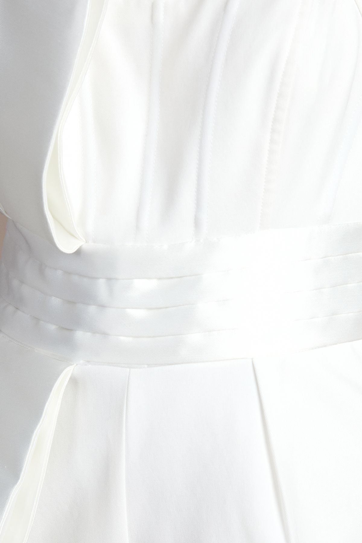 https://mediahub.prettylittlething.com/bcc11591_ivory_xl_4