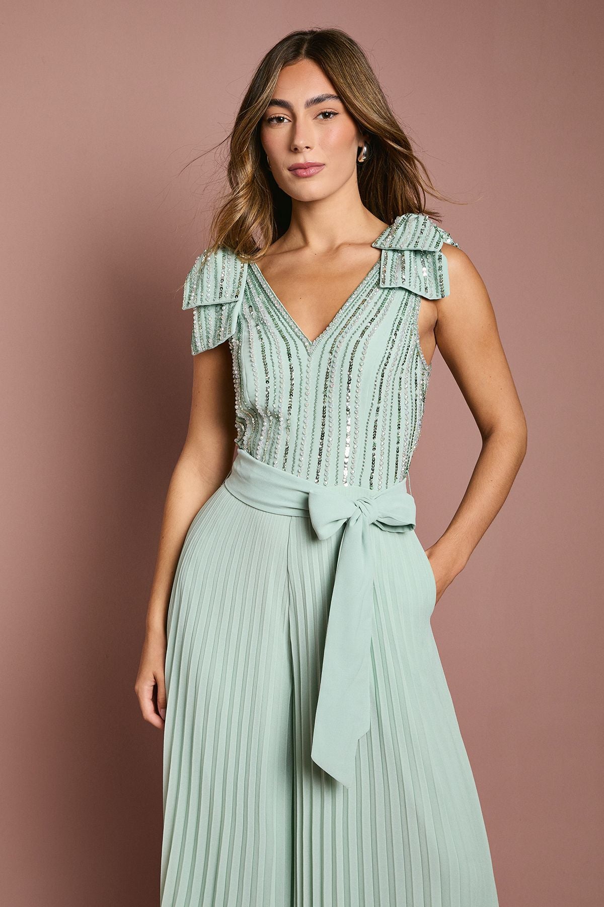 https://mediahub.prettylittlething.com/bcc11648_sage_xl_1