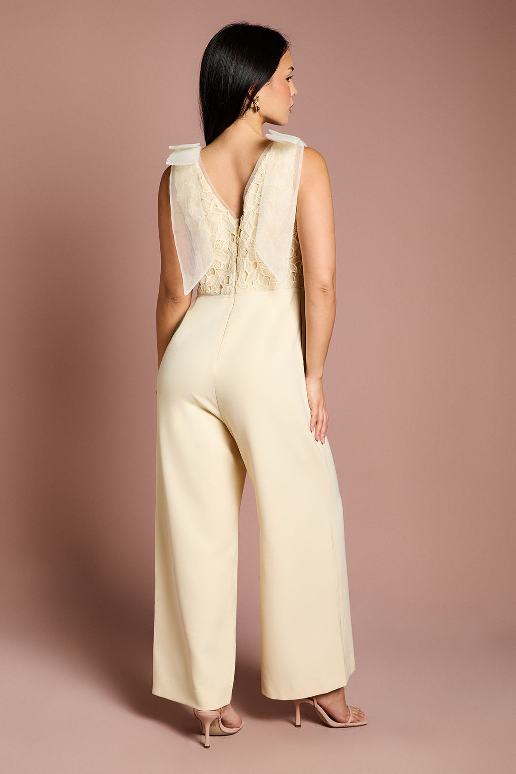 https://mediahub.prettylittlething.com/bcc12149_lemon_xl_2