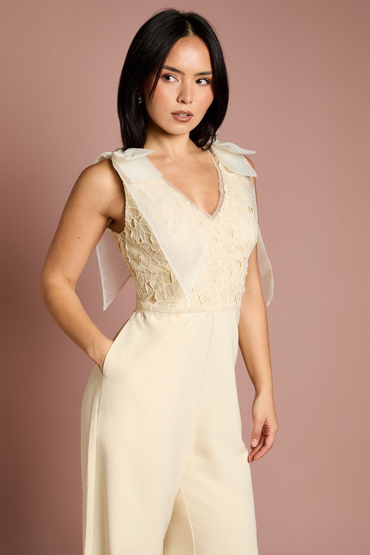 https://mediahub.prettylittlething.com/bcc12149_lemon_xl_3