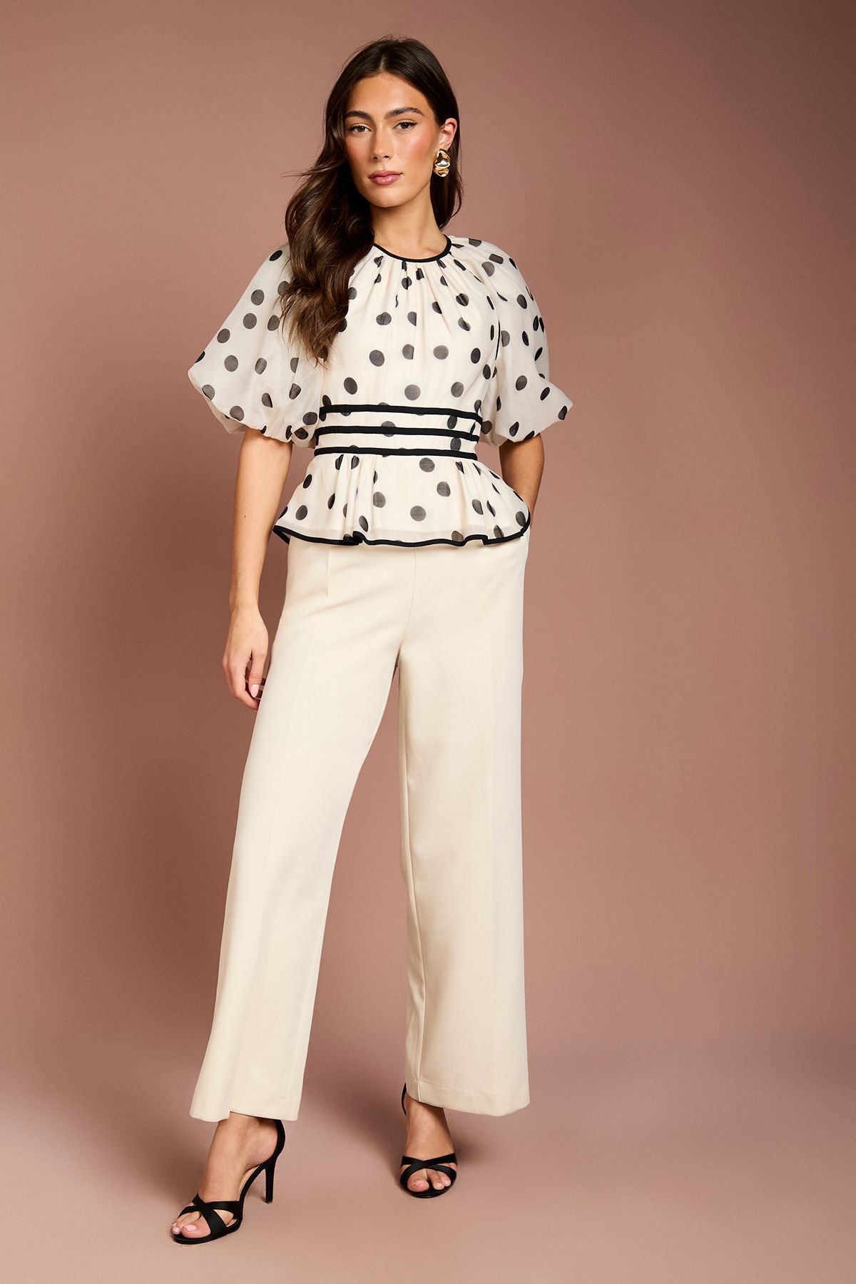 https://mediahub.prettylittlething.com/bcc12296_beige_xl_1
