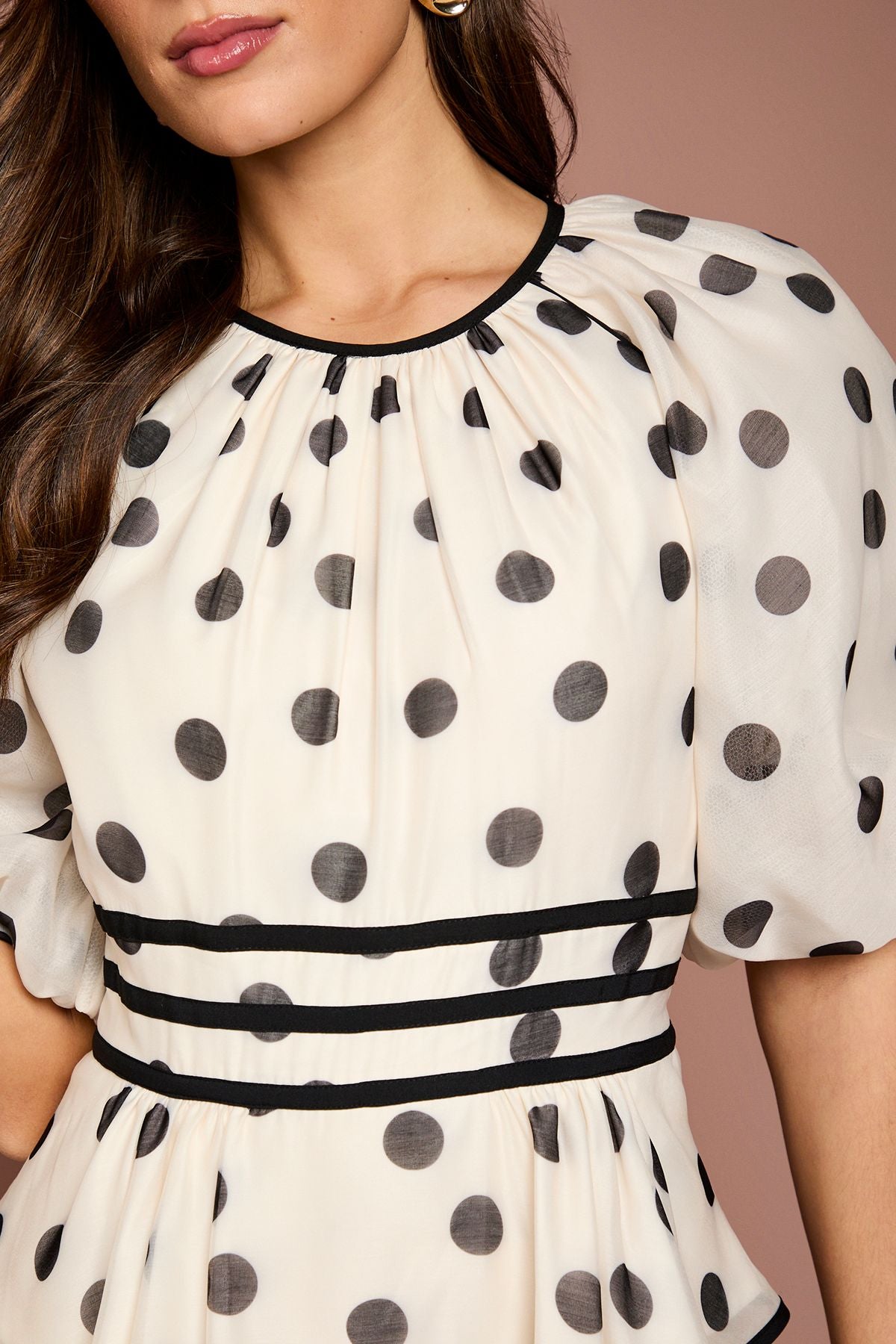 https://mediahub.prettylittlething.com/bcc12296_beige_xl_4