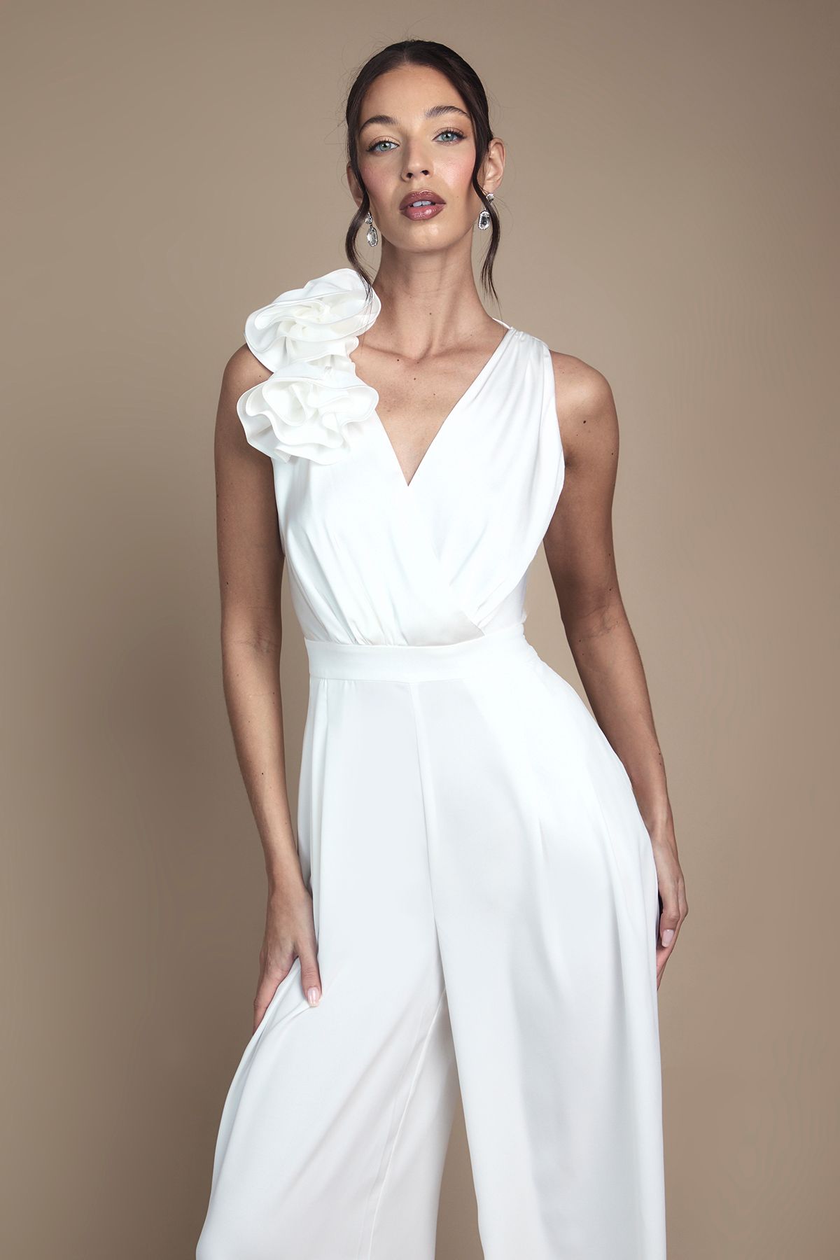 https://mediahub.prettylittlething.com/bcc12532_ivory_xl_1