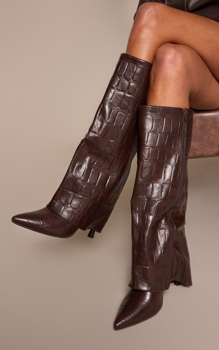 https://cdn-img.prettylittlething.com/b/e/b/7/beb73872d2017df8a21ed8a2dcc3d369ad726e13_CNP8677_1_chocolate_croc_faux_leather_stiletto_foldover_knee_high_boots.jpg
