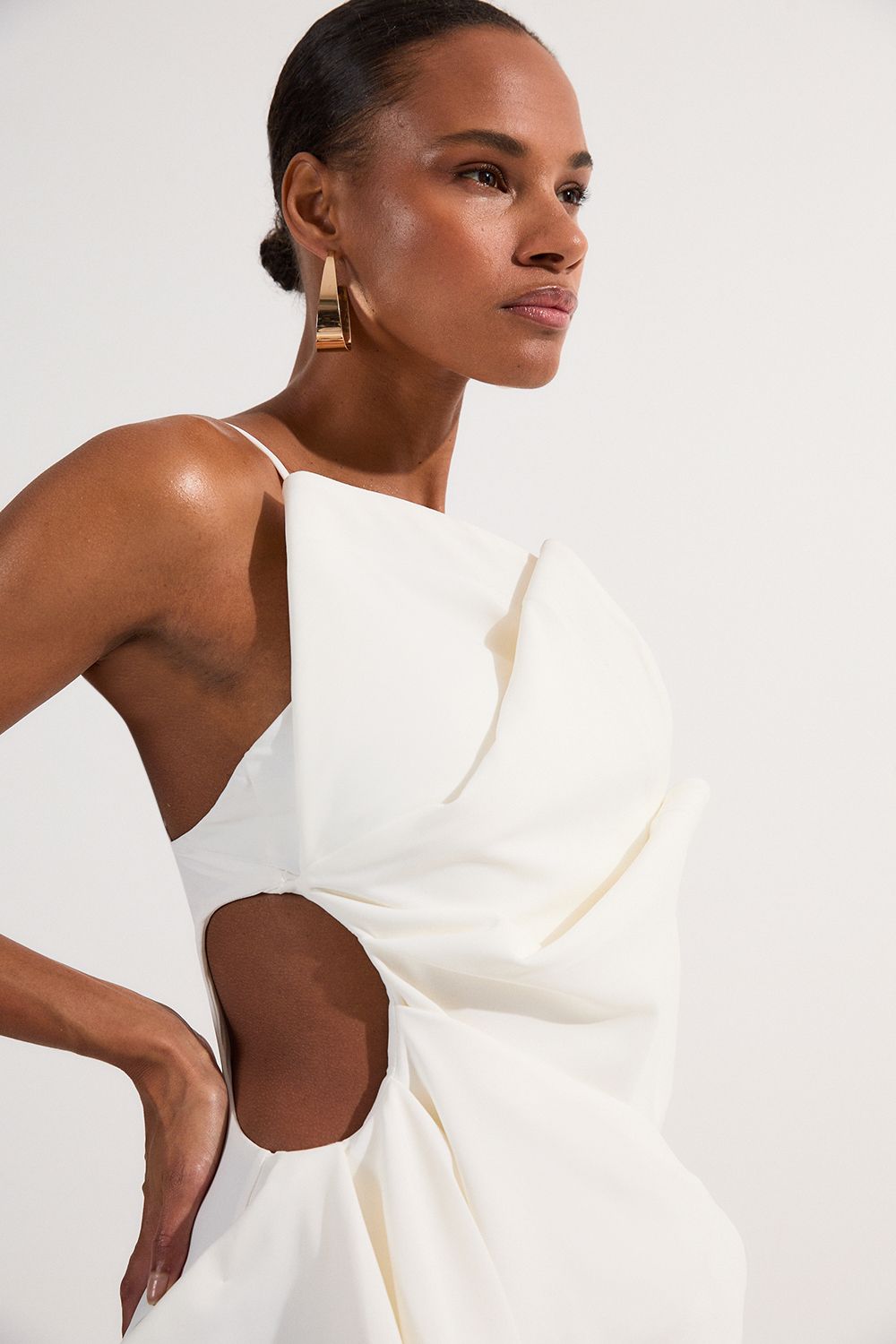 https://mediahub.prettylittlething.com/bkk18778_white_xl