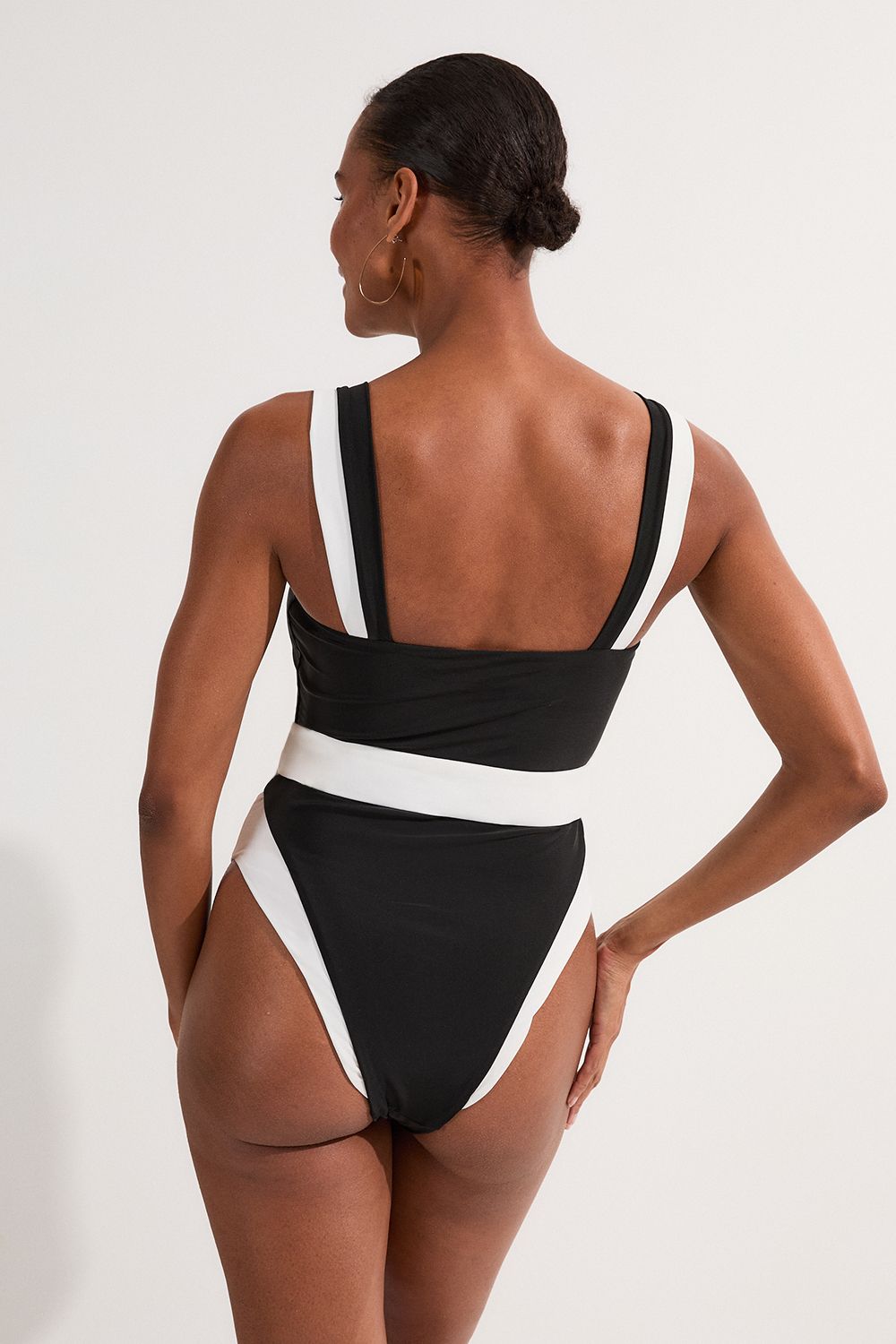 https://mediahub.prettylittlething.com/bkk24532_mono_xl_4