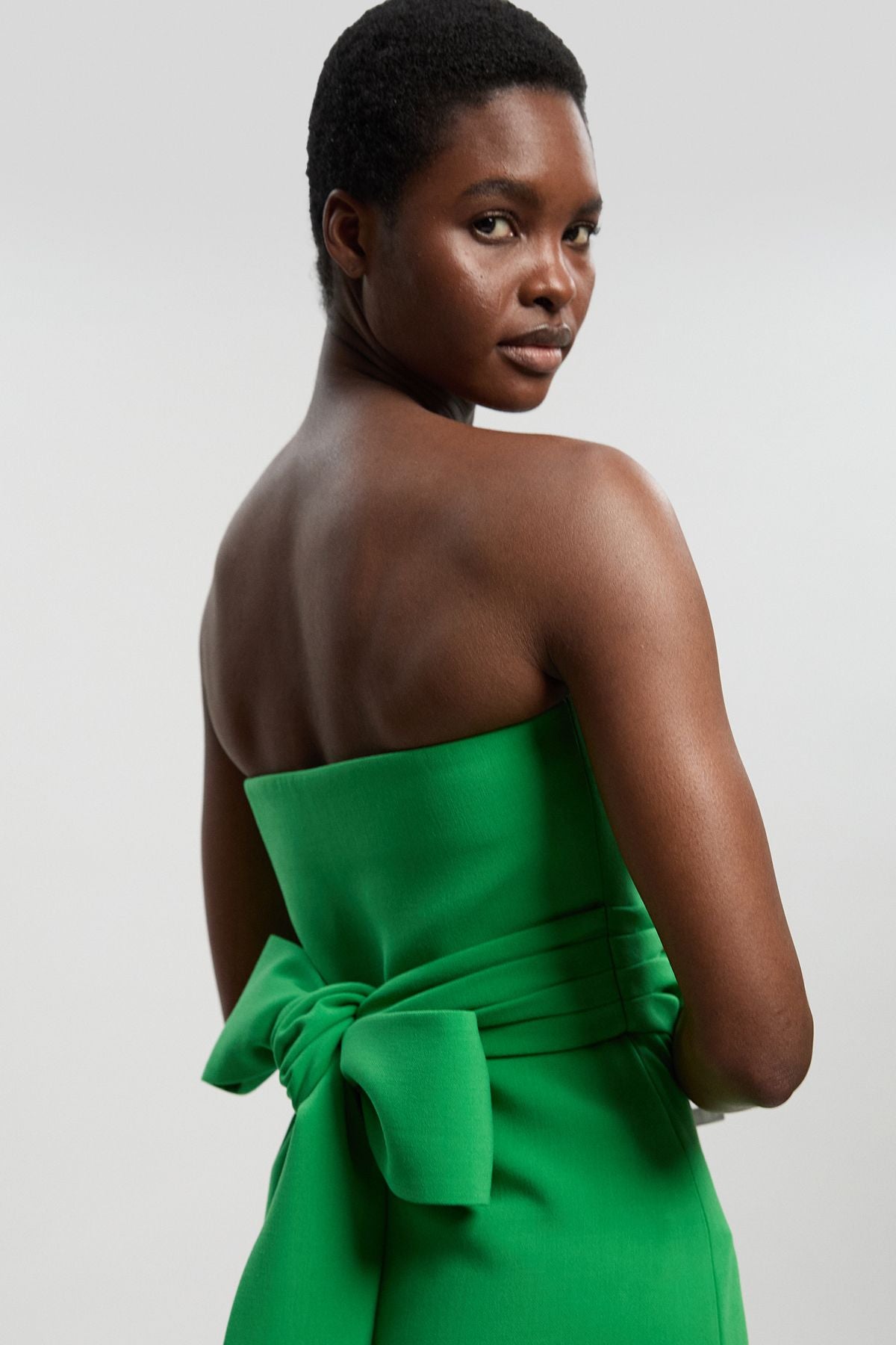 https://mediahub.prettylittlething.com/bkk28363_green_xl_2