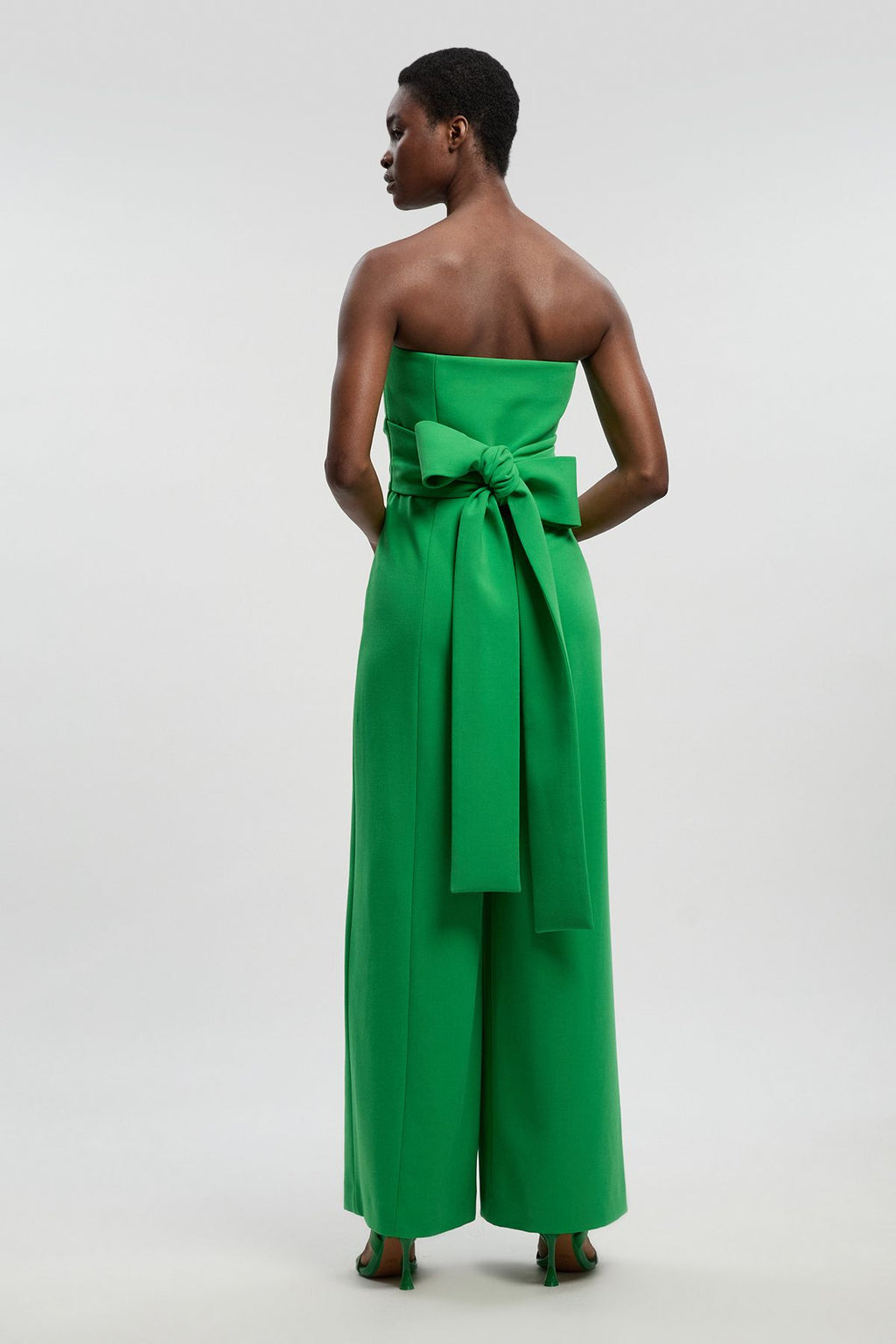 https://mediahub.prettylittlething.com/bkk28363_green_xl_4