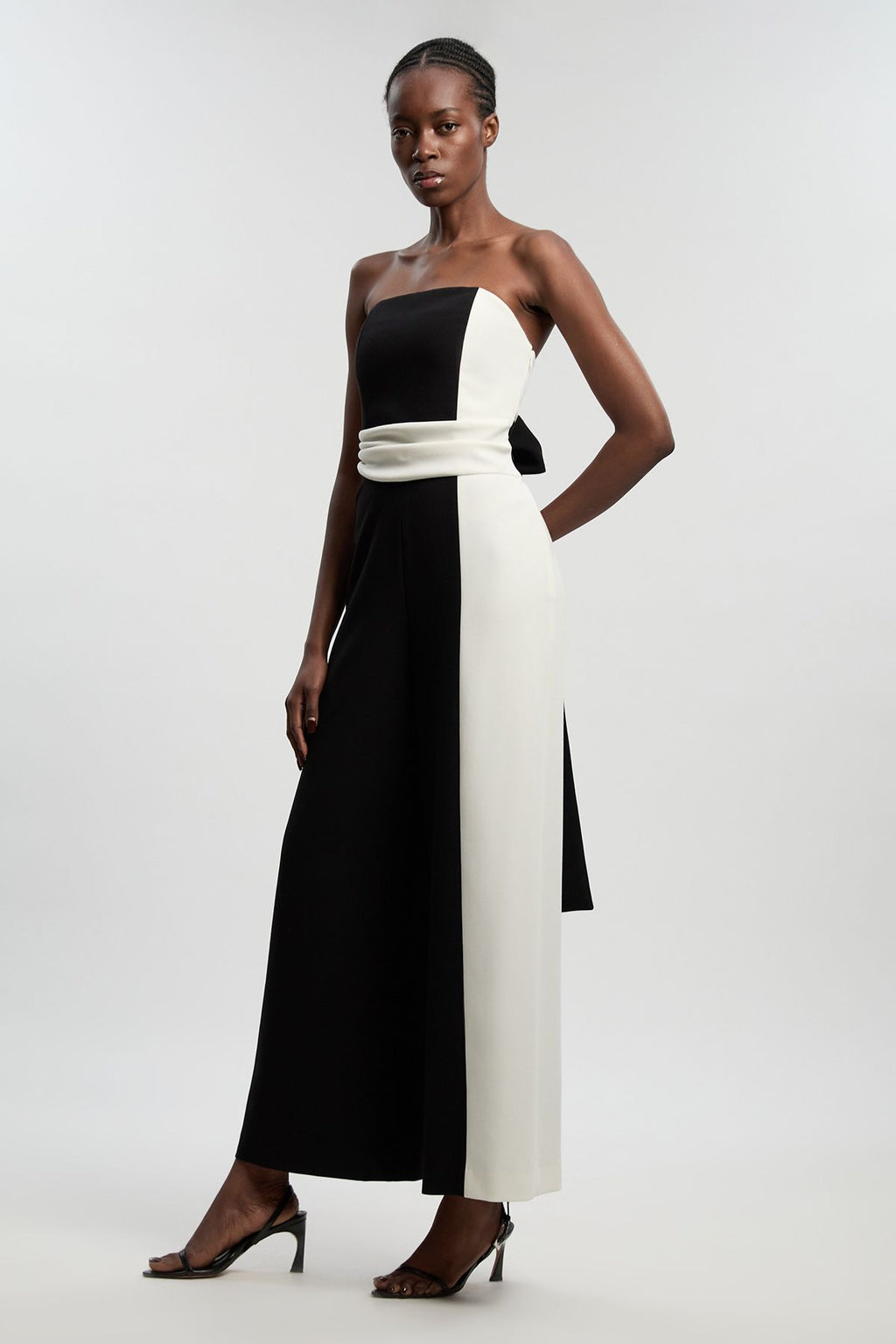 https://mediahub.prettylittlething.com/bkk28374_mono_xl