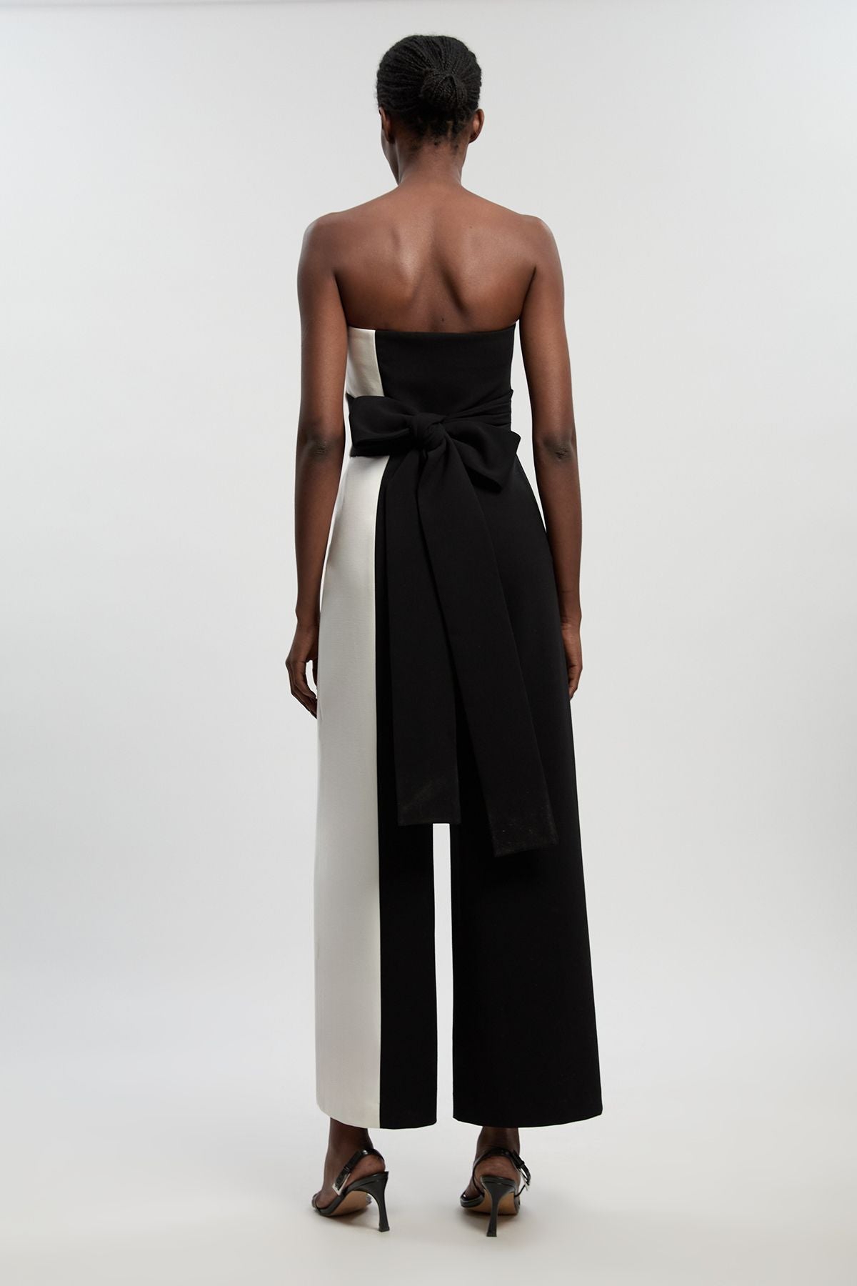 https://mediahub.prettylittlething.com/bkk28440_mono_xl_4