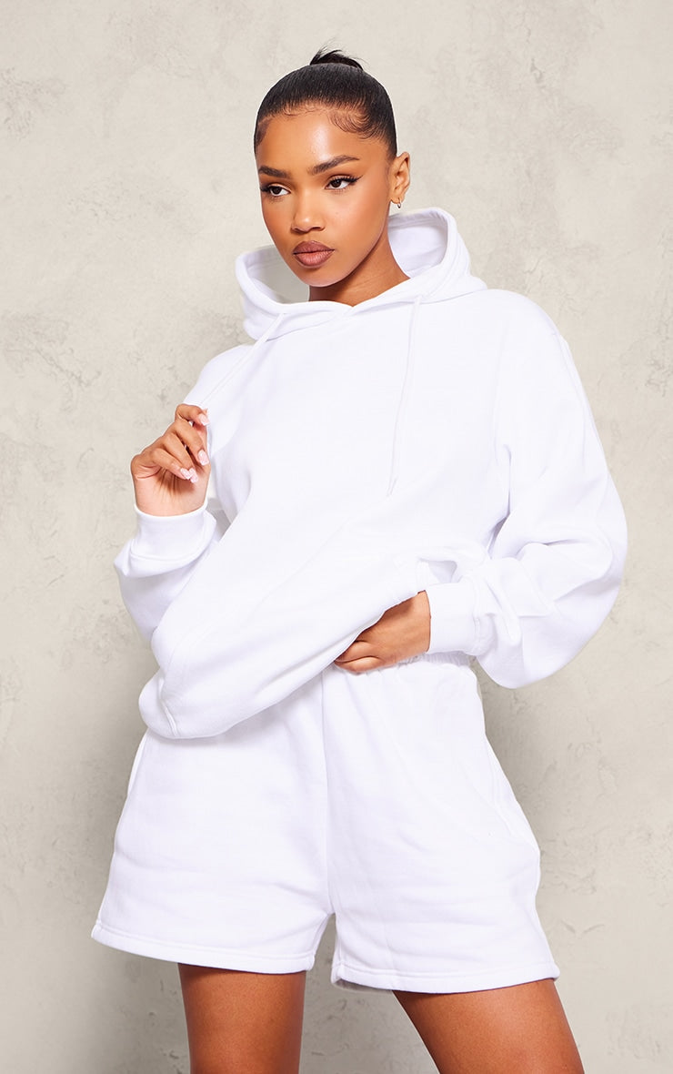 https://cdn-img.prettylittlething.com/e/e/6/b/ee6b8969440acf40bef81fdfd8f906ea45b8028f_CNE5401_1_white_oversized_fit_sweat_hoodie.jpg