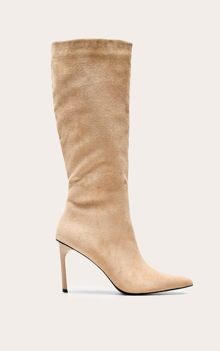https://cdn-img.prettylittlething.com/f/0/f/3/f0f3114be1e76dac4be7a6a80d5165a87454c415_CNP0030_2_sand_faux_suede_knee_high_stiletto_heeled_boot.jpg