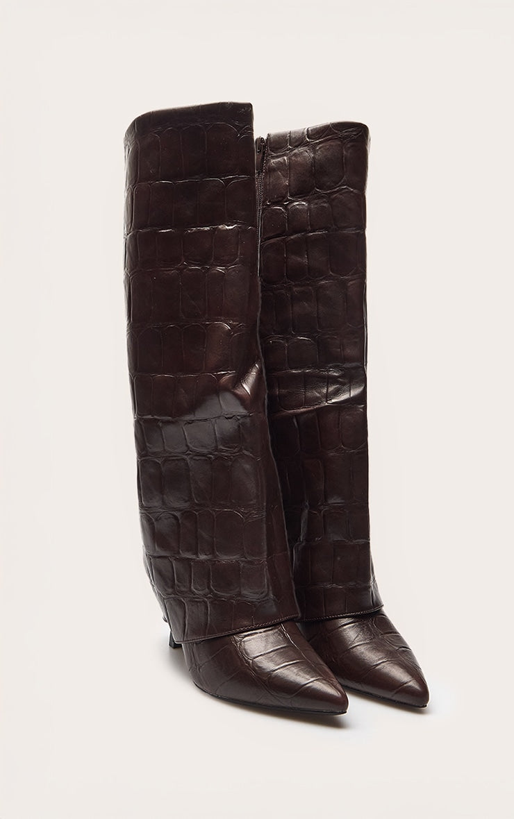 https://cdn-img.prettylittlething.com/f/b/1/4/fb14e52cfaad3aeaa5d0133554a6f655873a727d_CNP8677_3_chocolate_croc_faux_leather_stiletto_foldover_knee_high_boots.jpg